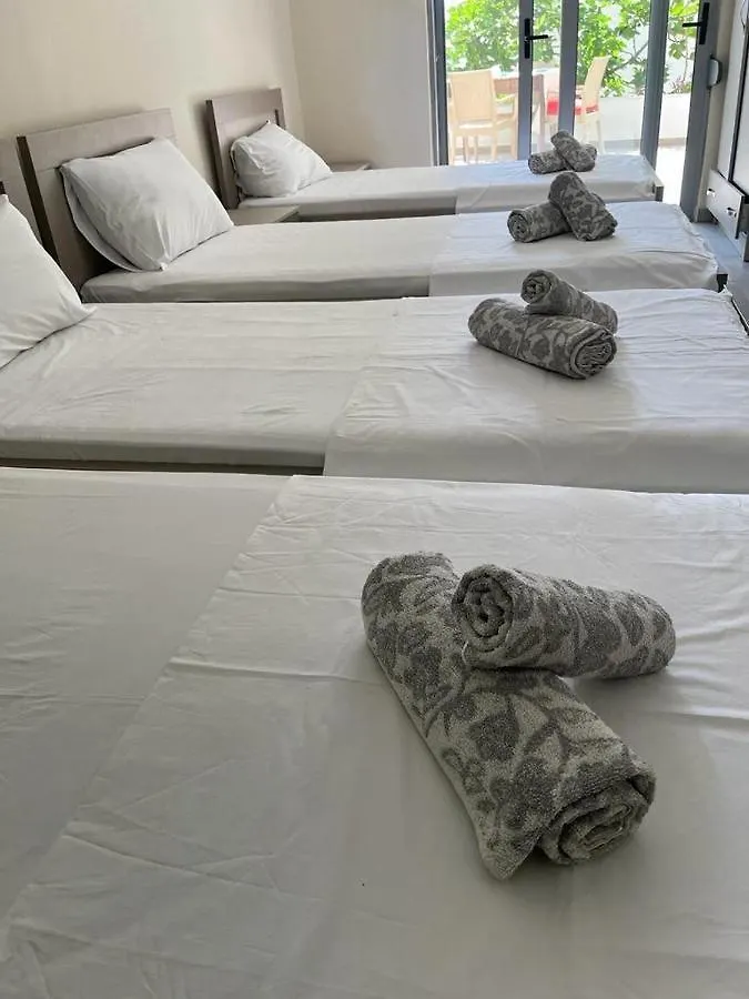 شقة Riviera Rooms ساراندا