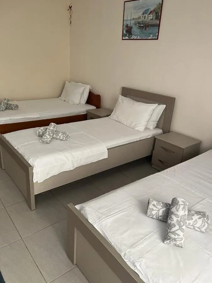 Riviera Rooms ساراندا شقة