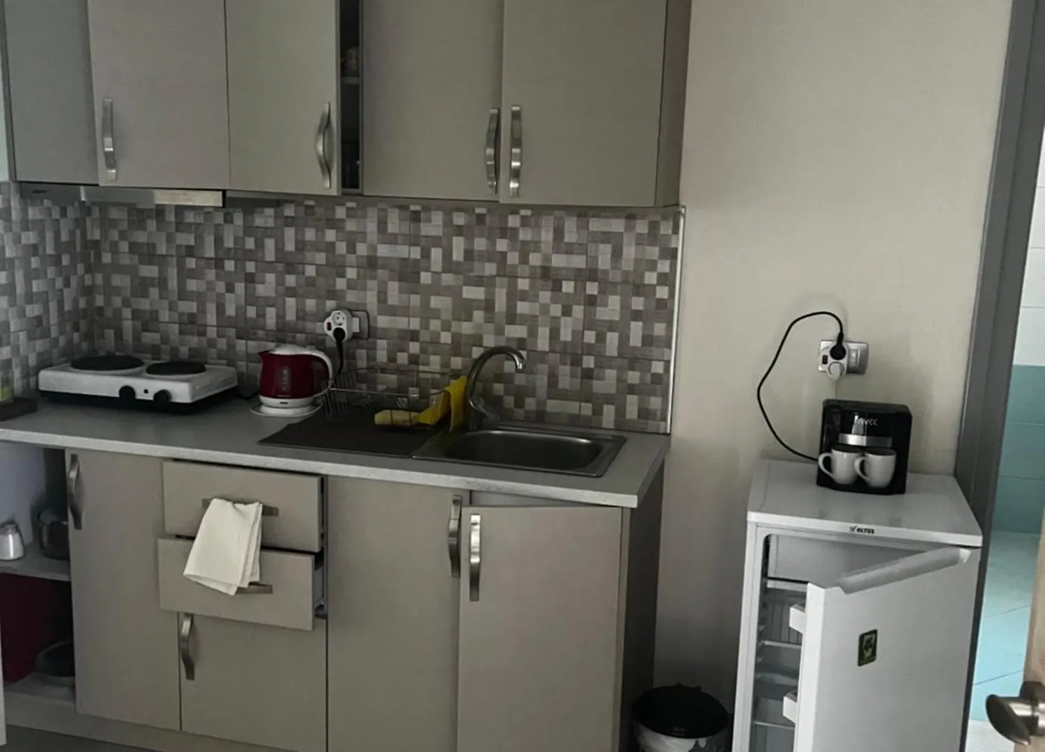 Riviera Rooms ساراندا شقة