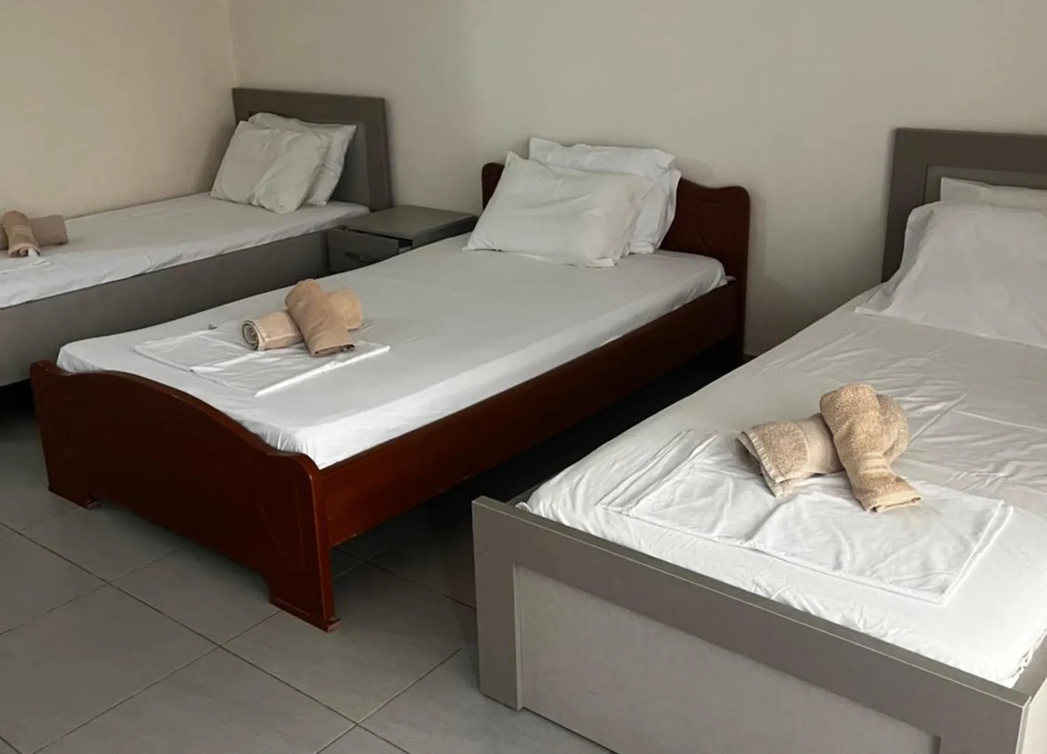 Riviera Rooms ساراندا